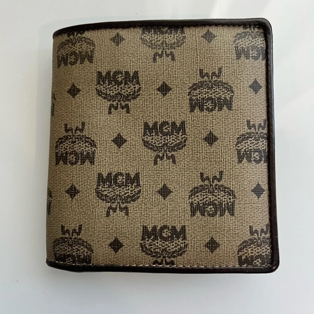 MCM SMALL MONOGRAM MEN’S WALLET